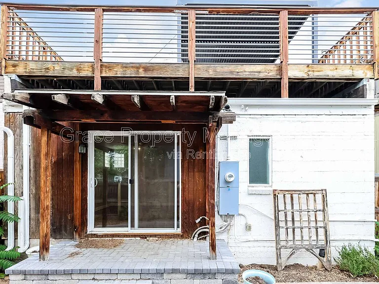 212 W Irvington Pl — Photo 19