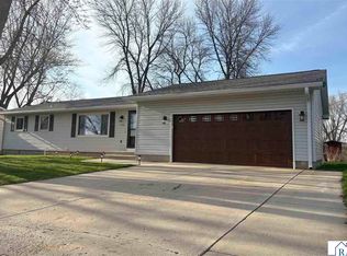 406 Linda Dr, Eagle Lake, MN 56024