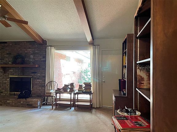 2nd image of 3400 Yellowstone Dr