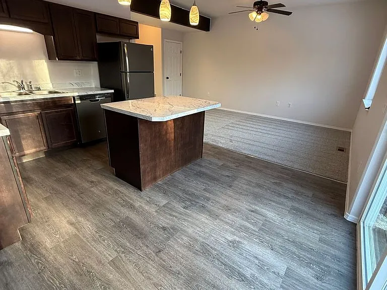 1733 N Nina Cir — Photo 3