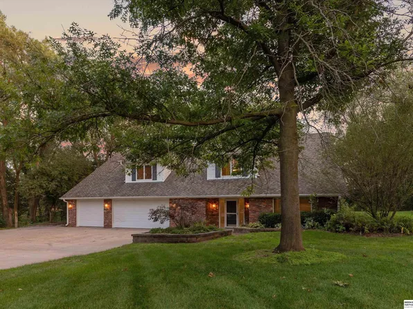 25620 W Dodge Rd, Waterloo, NE 68069