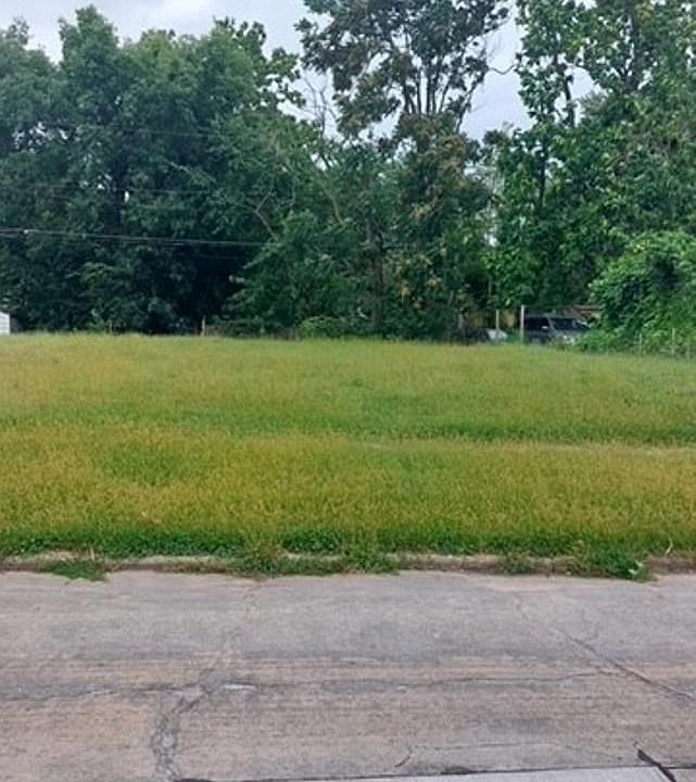 2nd image of 710 9th Ave
