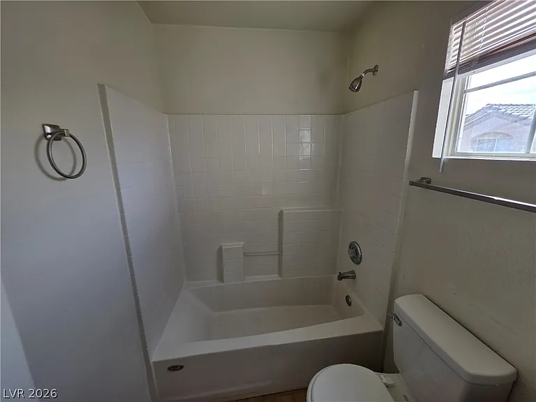 2506 Lady Elizabeth Ct — Photo 13