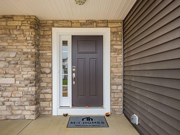5th image of 6823 Dulles Dr