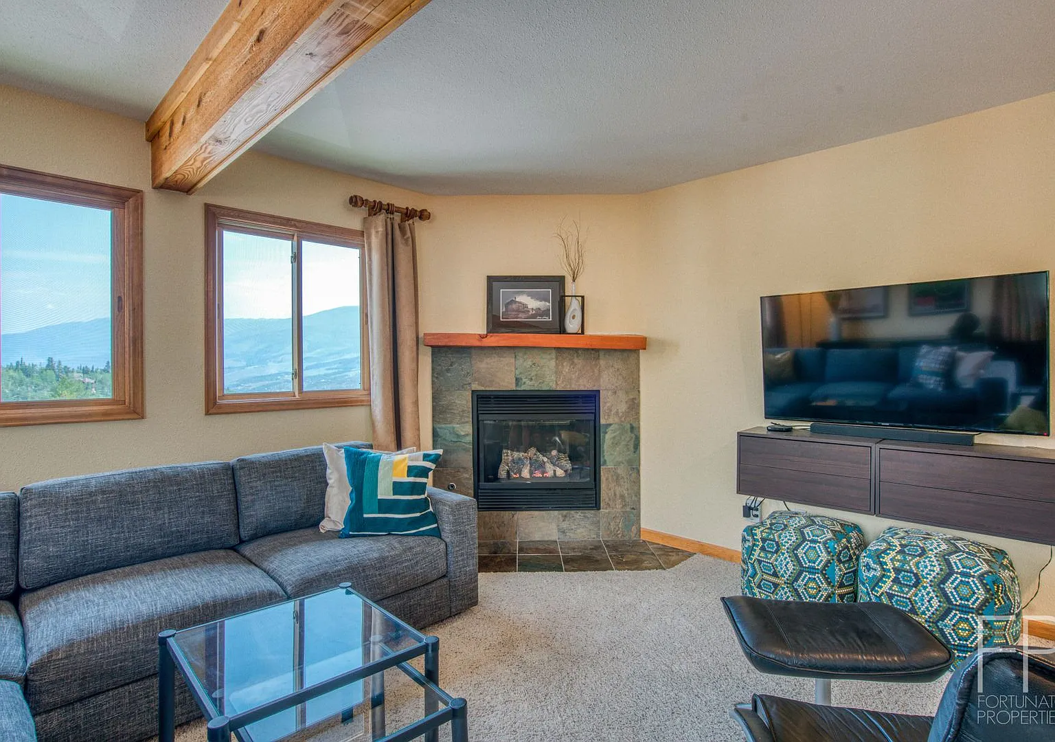 High End Condo in Wildernest. Includes almost all Utilities! Won't last!! Furnished! — Photo 4
