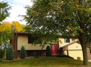 6 Greenhaven Cir, Madison, WI 53717