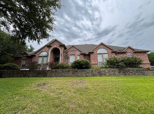 6420 Shady Oaks Ln, Midlothian, TX 76065