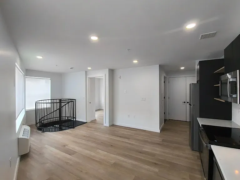 486 Market St #402A — Photo 6