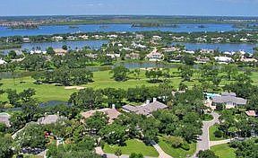 4th image of 321 Sabal Palm Ln