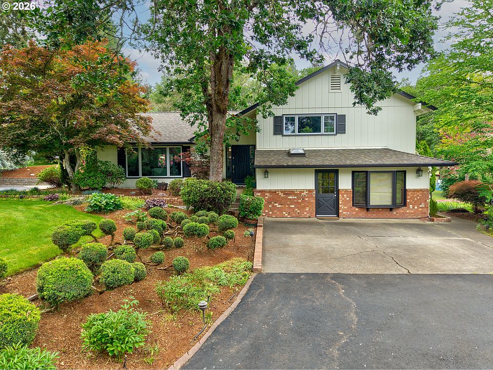1st image of 351 Champagne Ct