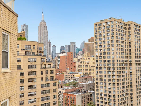 305 East 24th Street image 7 of 27