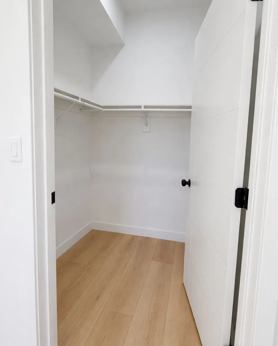3 bed, 1950 sqft, $850 — Photo 2