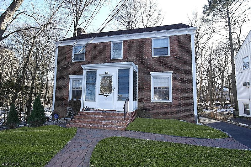 1st image of 678 Tremont Ct