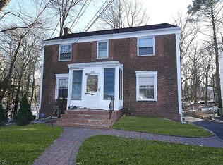 678 Tremont Ct, Orange, NJ 07050