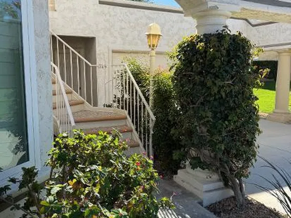 517 N Desert Falls Dr, Palm Desert, CA 92211
