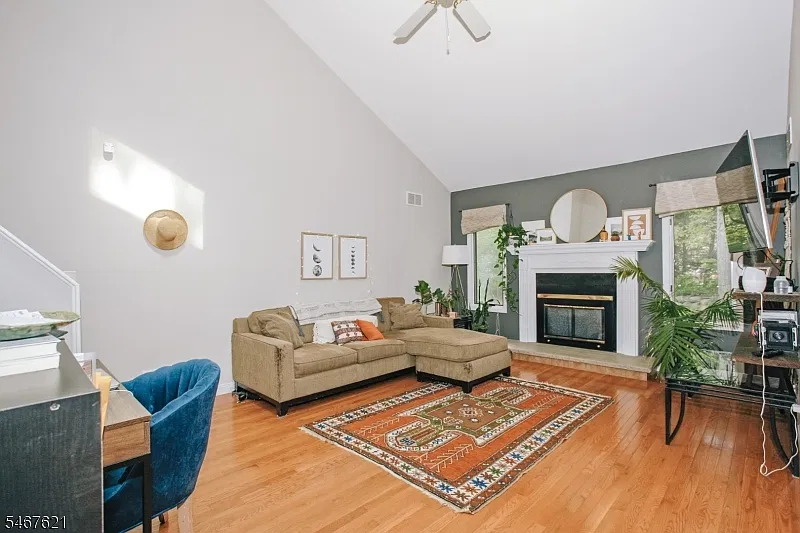 3 bed, 2.5 bath, $3,600 — Photo 3