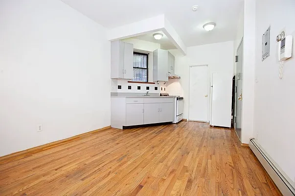 Rented by REAL New York | media 36