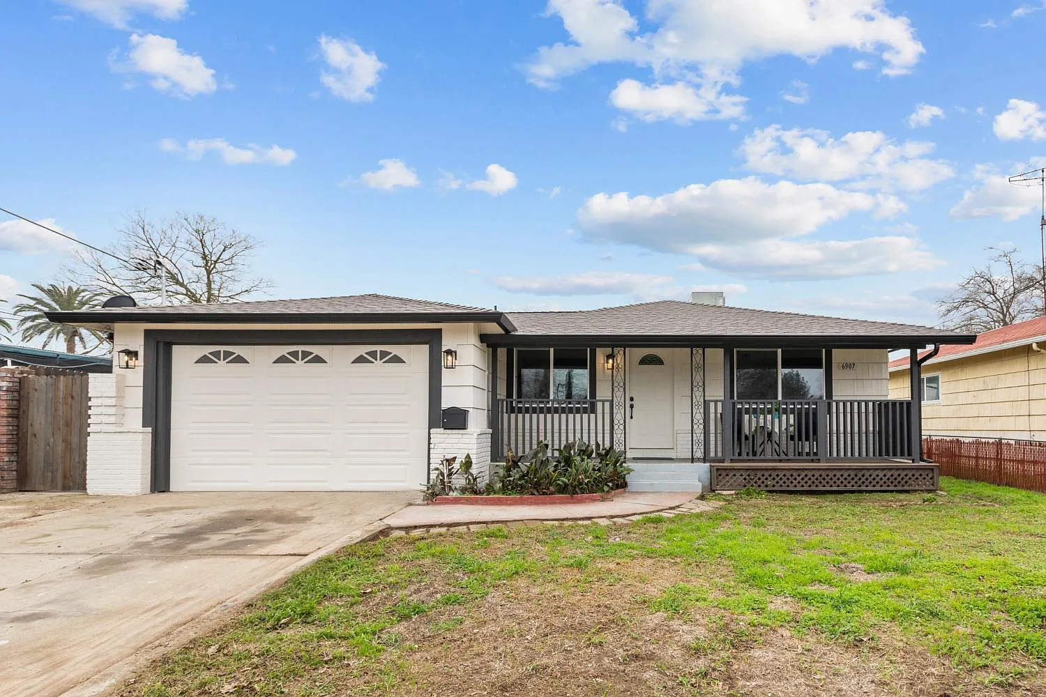 6907 Coronation Ct photo 1