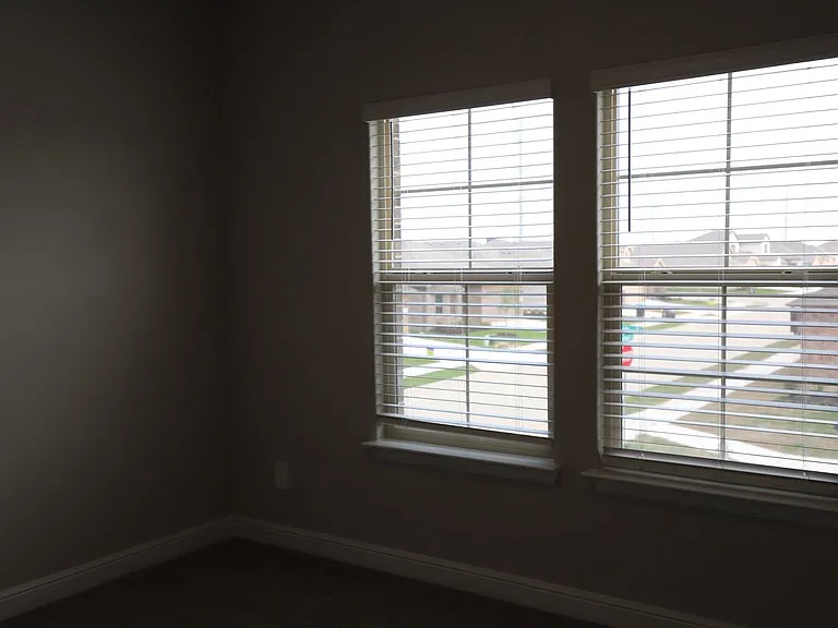 15529 Leaside Dr — Photo 18