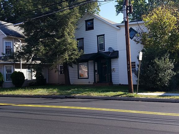 2nd image of 227 N Main St APT A