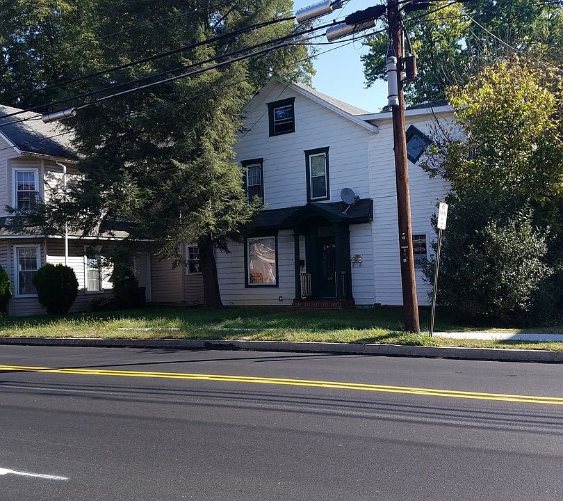 1st image of 227 N Main St APT A