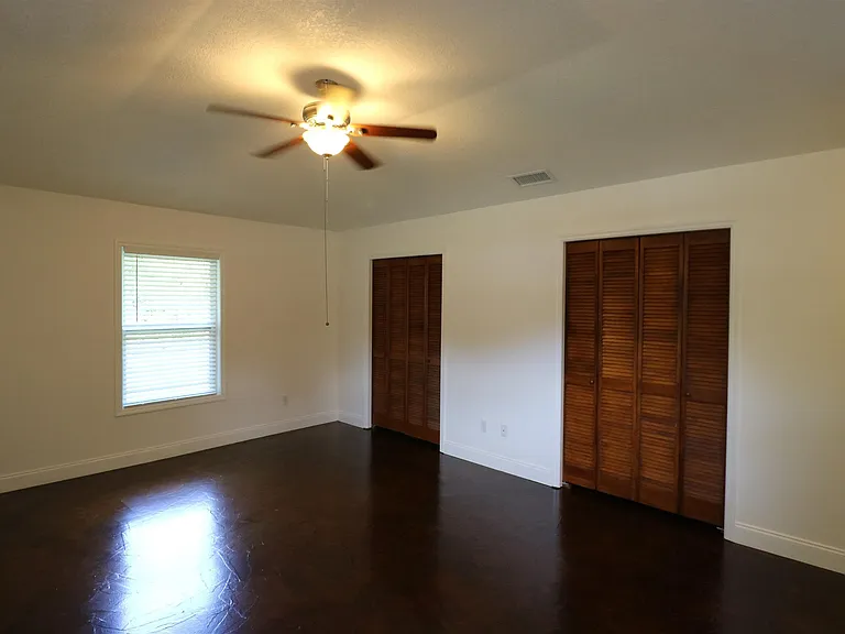 4225 Oak Ln — Photo 9