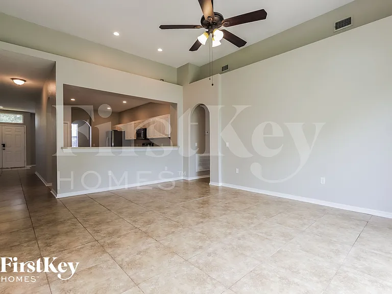 2751 Berkford Cir — Photo 6
