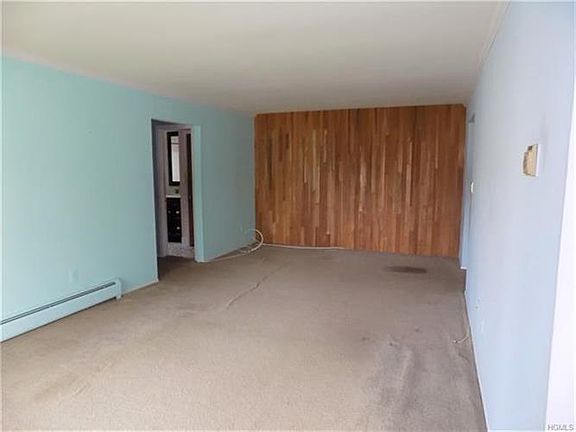 5th image of 273 Country Club Ln