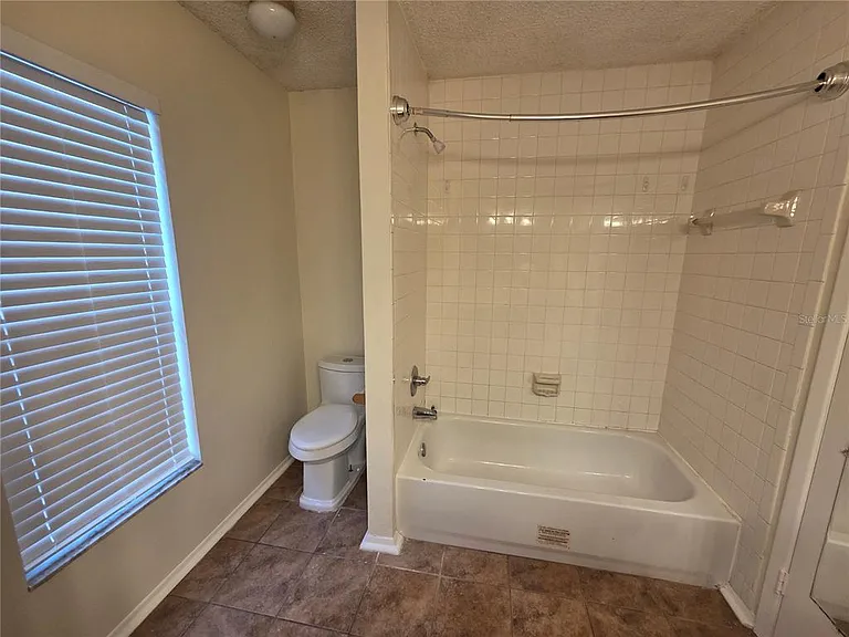 2010 Branch Tree Ln — Photo 17