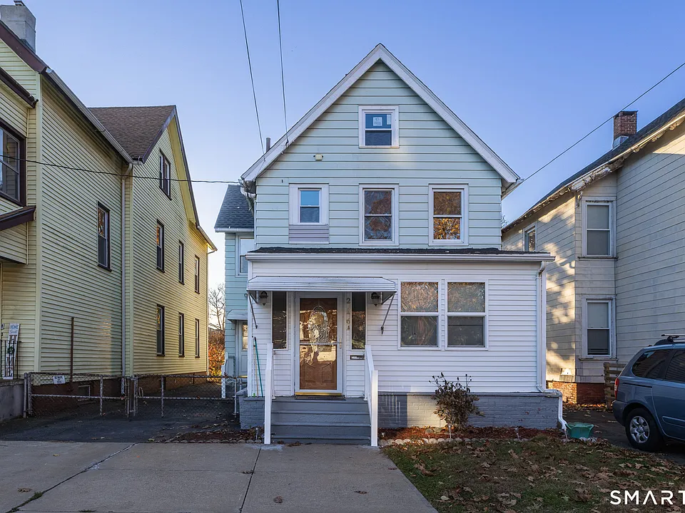 216 Howard Ave
