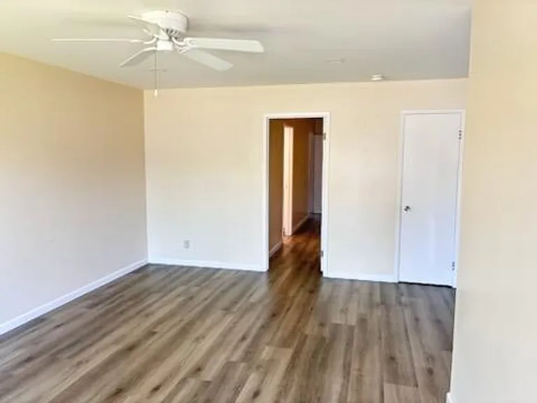 451 Carneros Ave #B — Photo 4