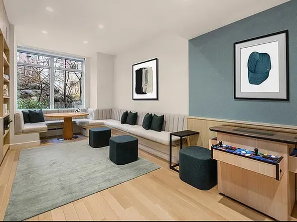 20 River Terrace image 19 of 24