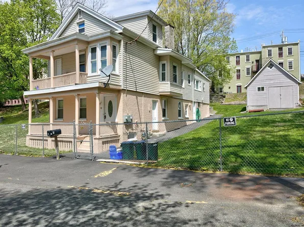 8 Farm St APT 1, Troy, NY 12180