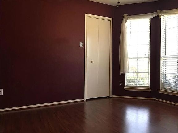 3rd image of 7008 Chaucer Dr