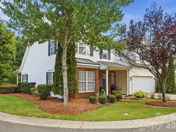 10933 Stone Trail Rd, Charlotte, NC 28213