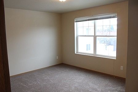 5th image of 2414 39th St APT 204