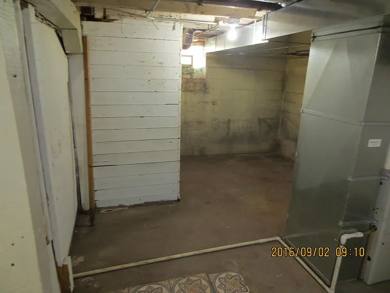2021 Waverly Pl — Photo 11