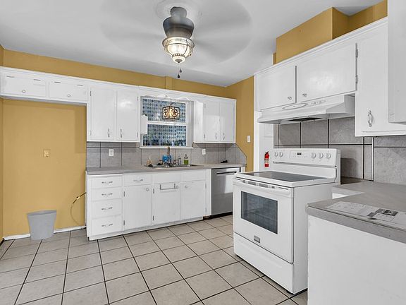 4th image of 3508 Clearmont Ave