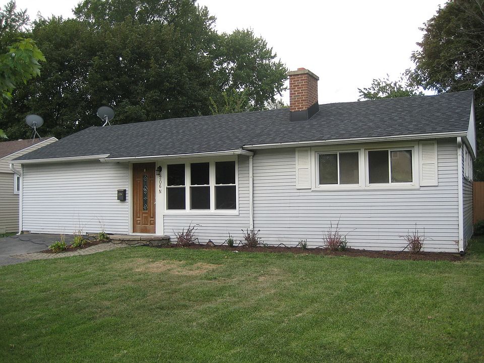 1st image of 206 N Woodlawn St