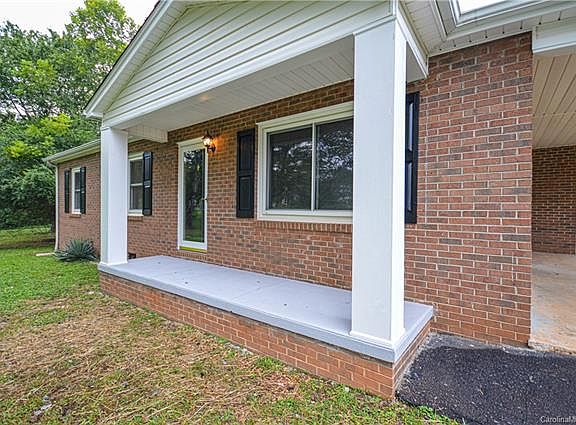 4th image of 3280 Canyon Ct