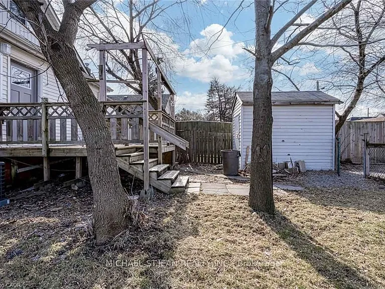 395 Paling Ave — Photo 36