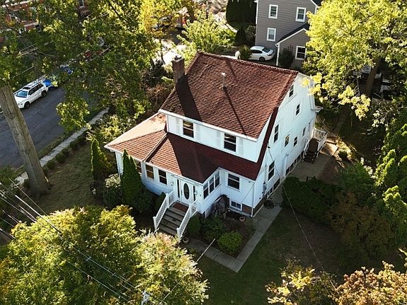 3rd image of 3 Hillside Ave