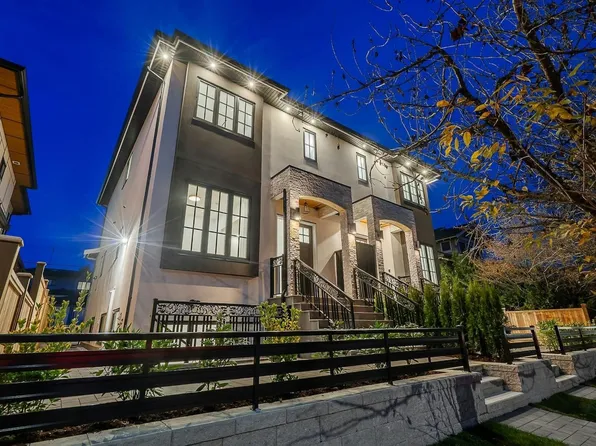 4557 Parker St, Burnaby, BC V5C 3E1