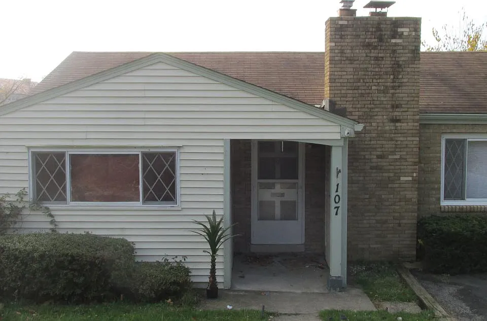 107 Weedon Dr