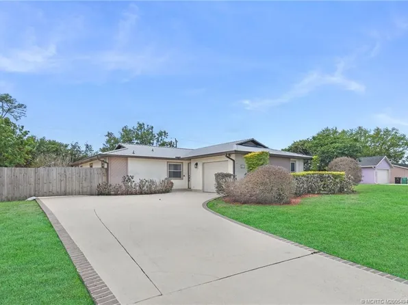 542 NW La Brea Ave, Port Saint Lucie, FL 34983