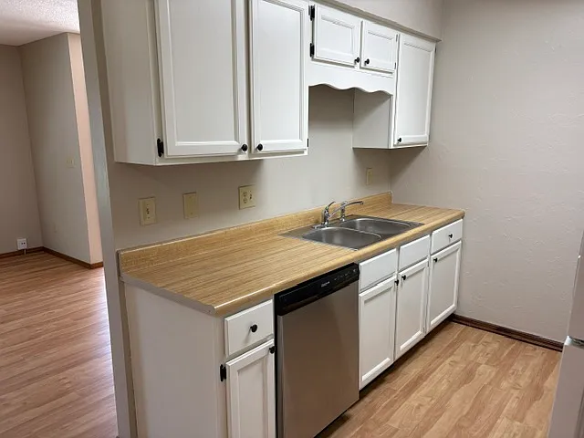 529B E Redwood St #B — Photo 5