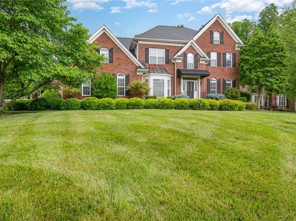 221 Oakmont Park Ct, Kernersville, NC 27284