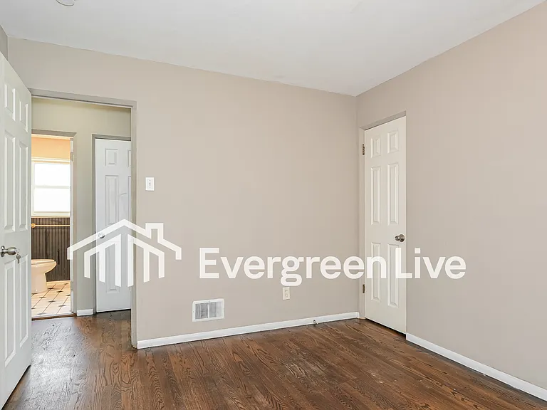 20 Florissant Park Dr — Photo 8