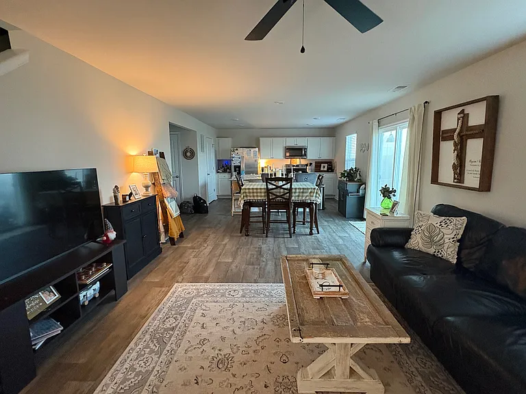 21 Seabiscuit Ct — Photo 2
