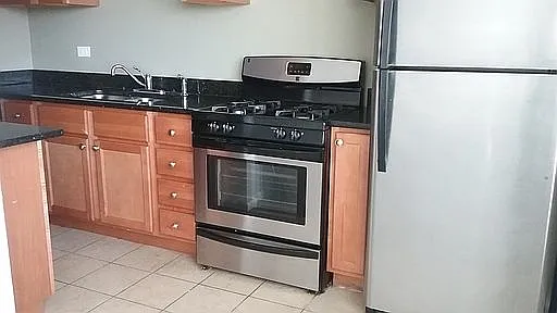 2 bed, 950 sqft, $1,580 — Photo 1
